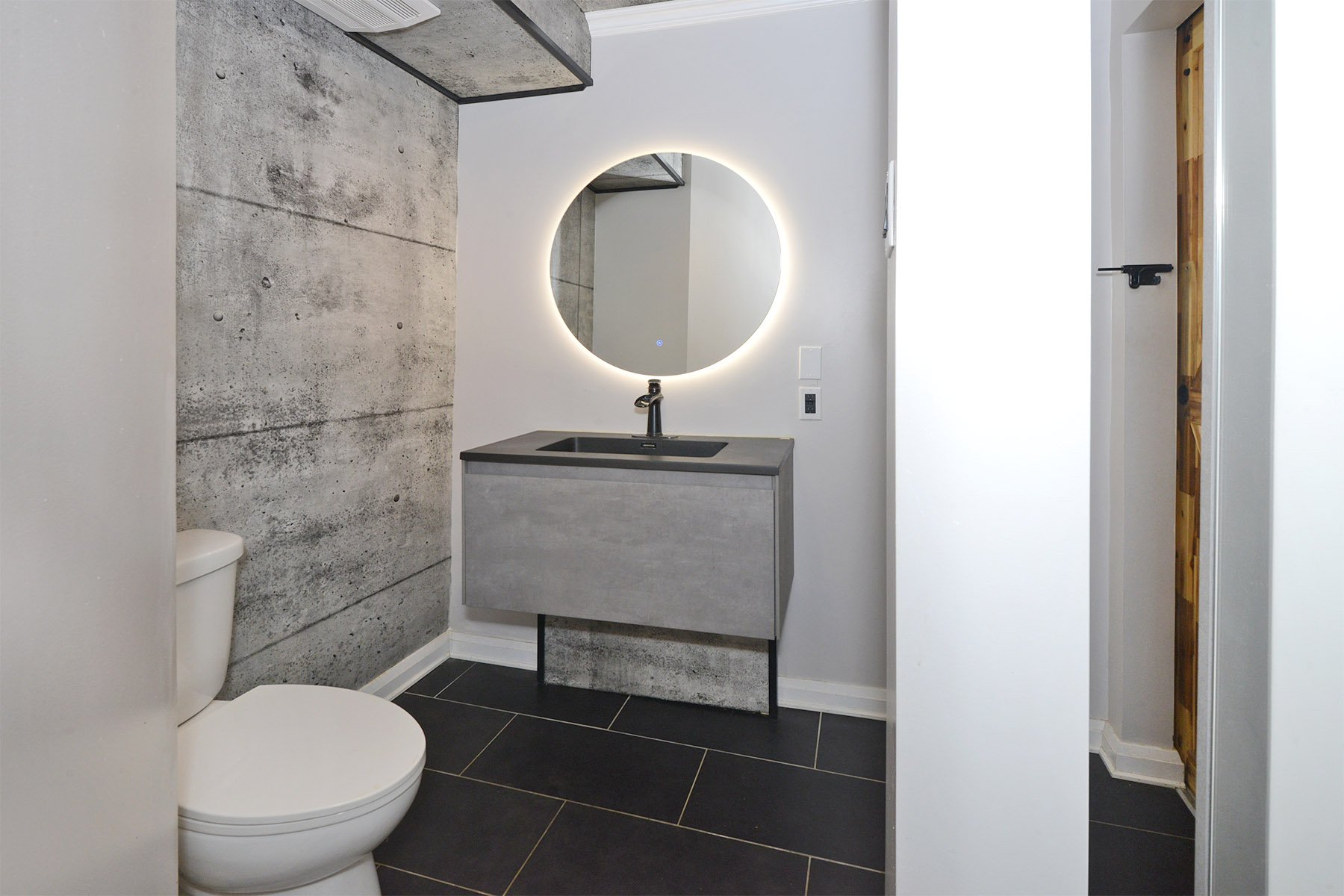 Single Family Residence for sale in Salaberry-de-Valleyfield — Bathroom