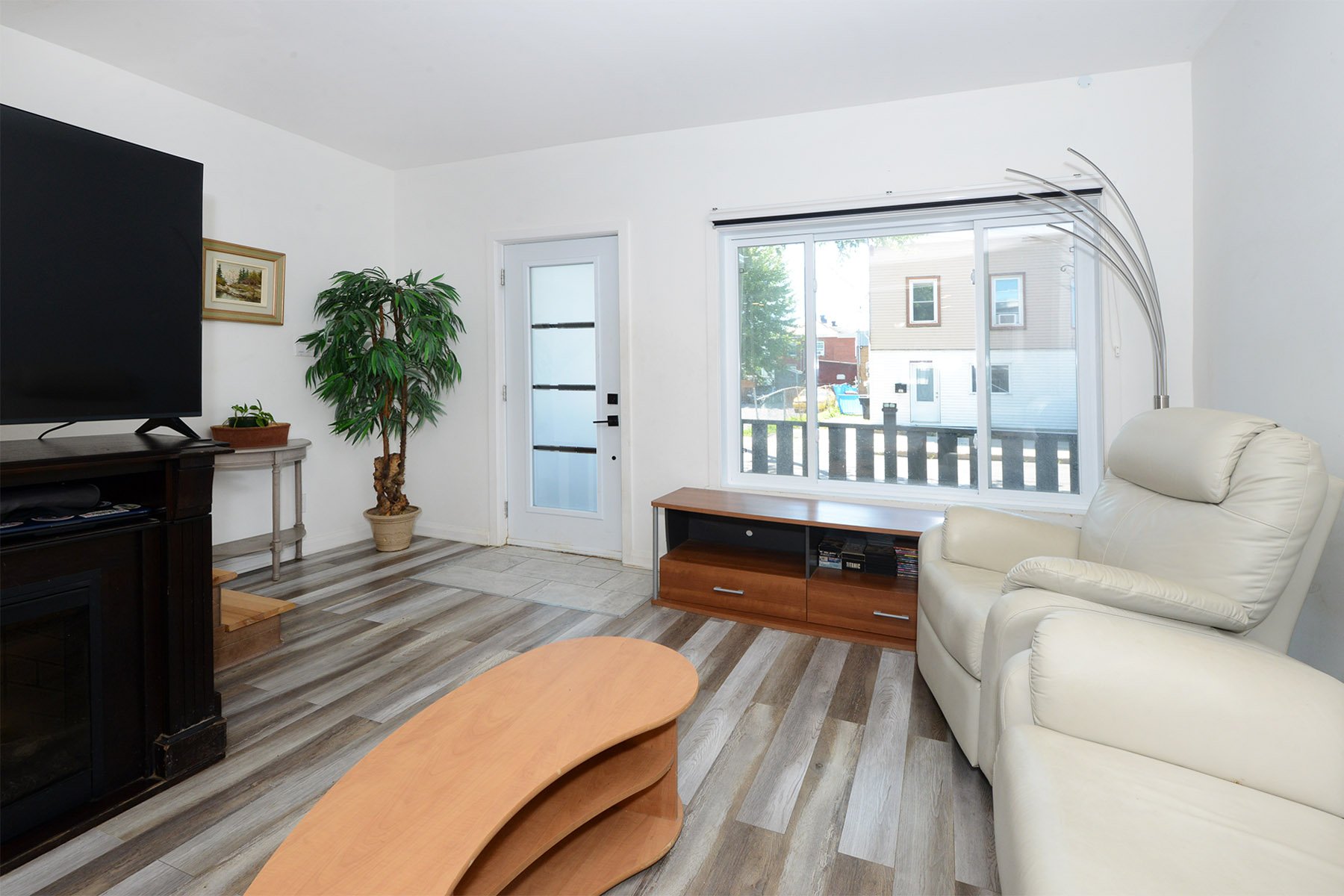 Single Family Residence for sale in Salaberry-de-Valleyfield — Living room